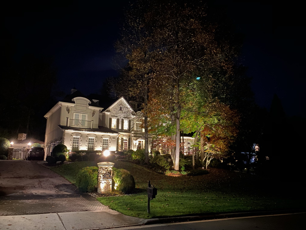 House_With_Colorful_Lights